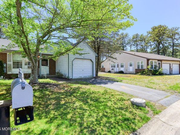 11B Greenwood Lane, Whiting, NJ 08759
