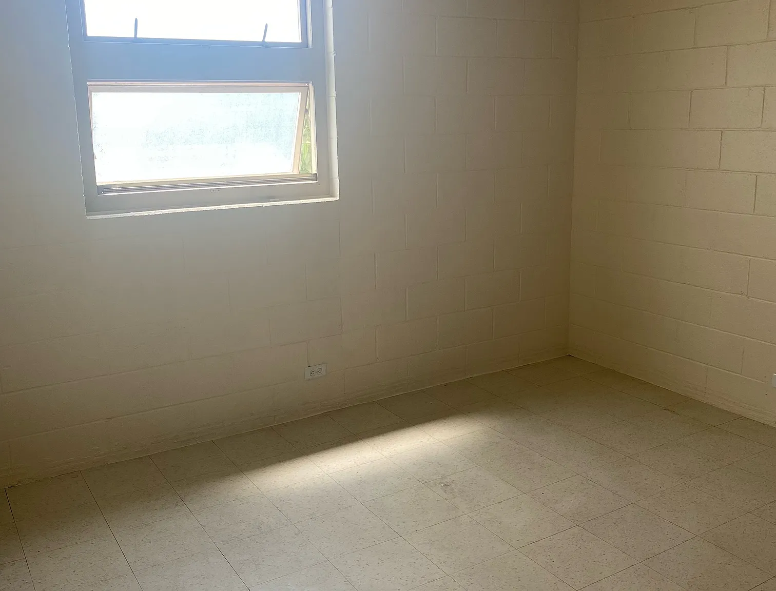 1 bed, 400 sqft, $1,560 — Photo 2