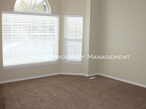 5th image of 9689 S Tayside Dr