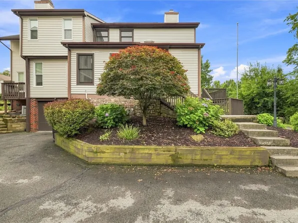 212 Spring Run Dr #212, Monroeville, PA 15146