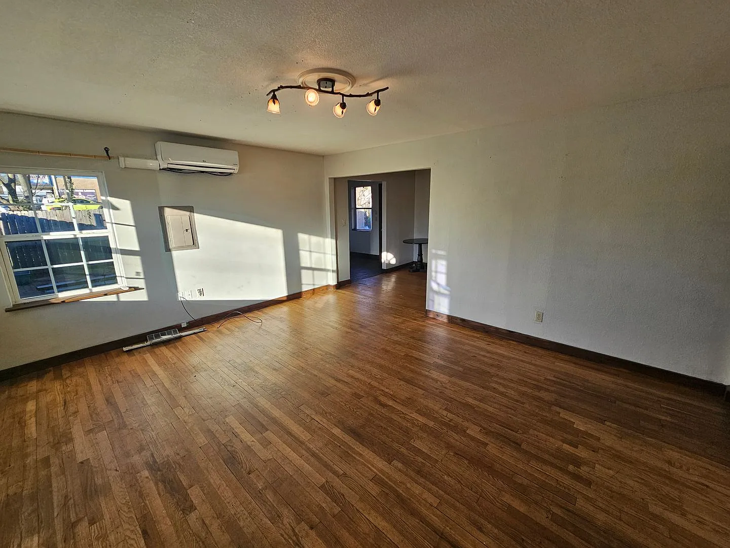 Nice 2 bedroom 1 bath home — Photo 3