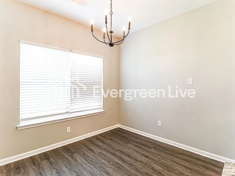 4521 Western Woods Dr — Photo 5