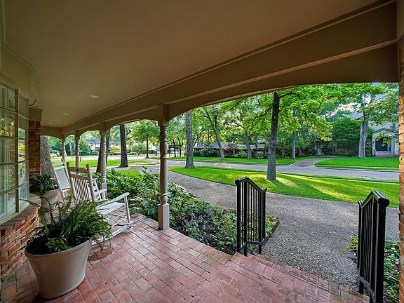4th image of 1021 Forestgrove Dr