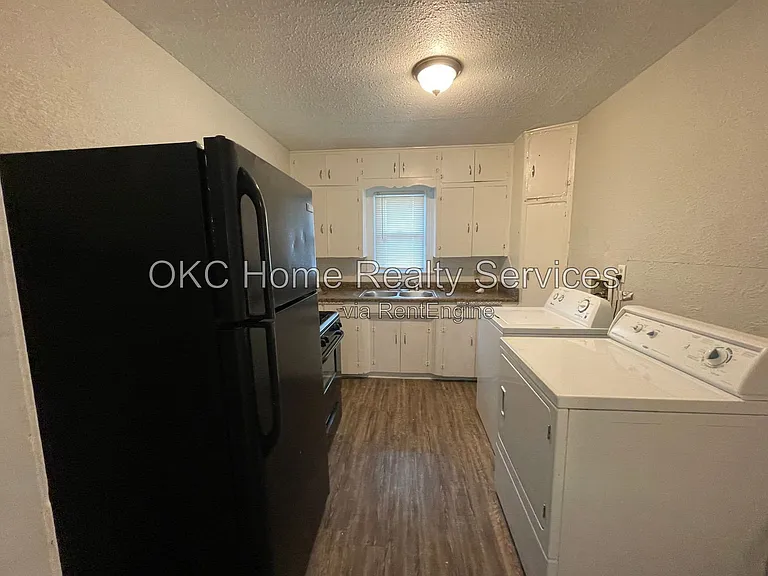 3509 S Blackwelder Ave — Photo 4