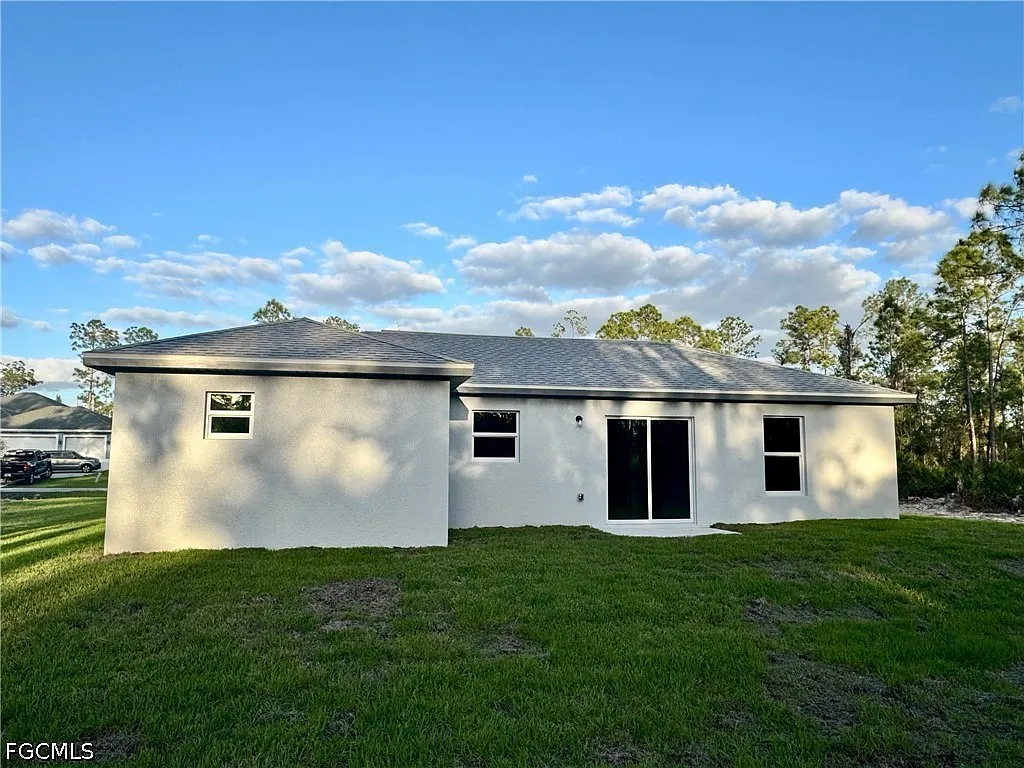 3 bed, 2.0 bath, 985 sqft, $1,675 — Photo 2
