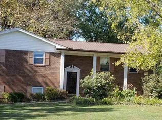 1309 Brown School Rd, Maryville, TN 37804