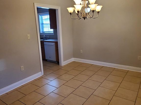 5th image of 610 Sulphur Ave