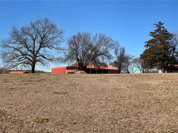 2414 NE 1190th Ave, Red Oak, OK 74563