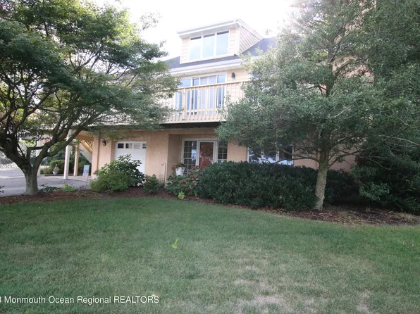 136 Compass Avenue, Beachwood, NJ 08722