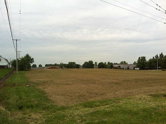 3rd image of 1651 Parrish Plaza Dr
