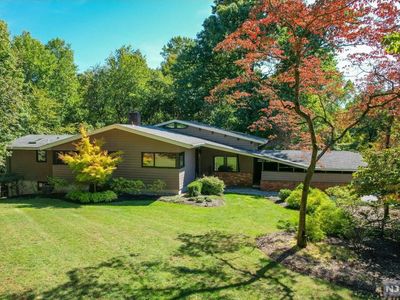 48 Wyandemere Dr, Woodcliff Lake, NJ, 07677