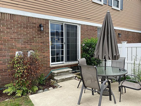 Porch area 