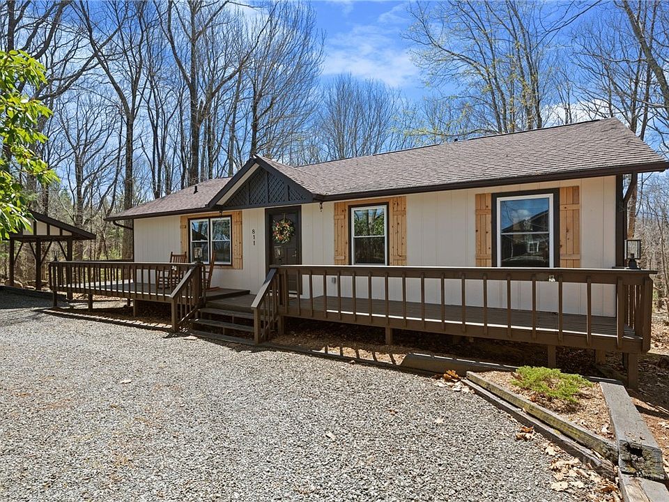 1st image of 811 Pine Ridge Road