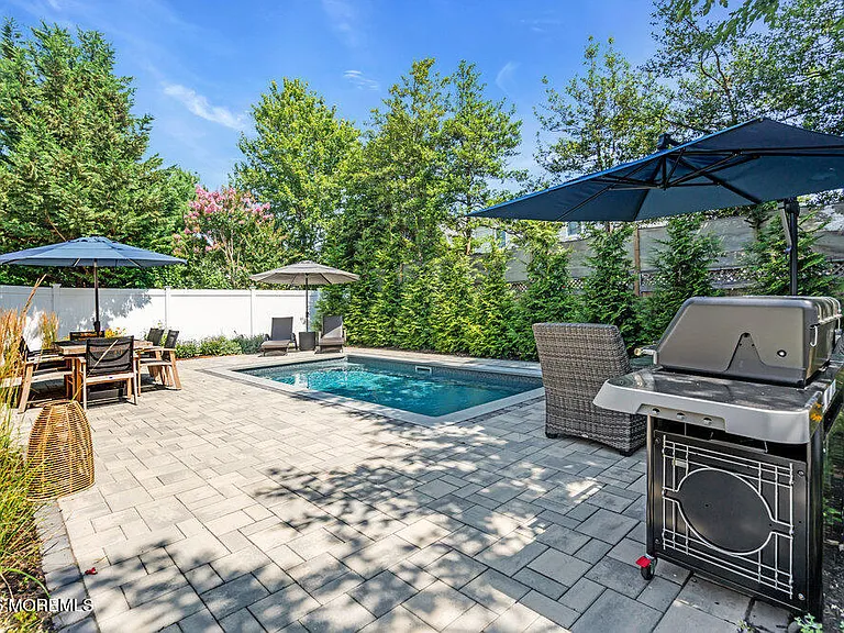 44 Cowart Ave — Photo 49