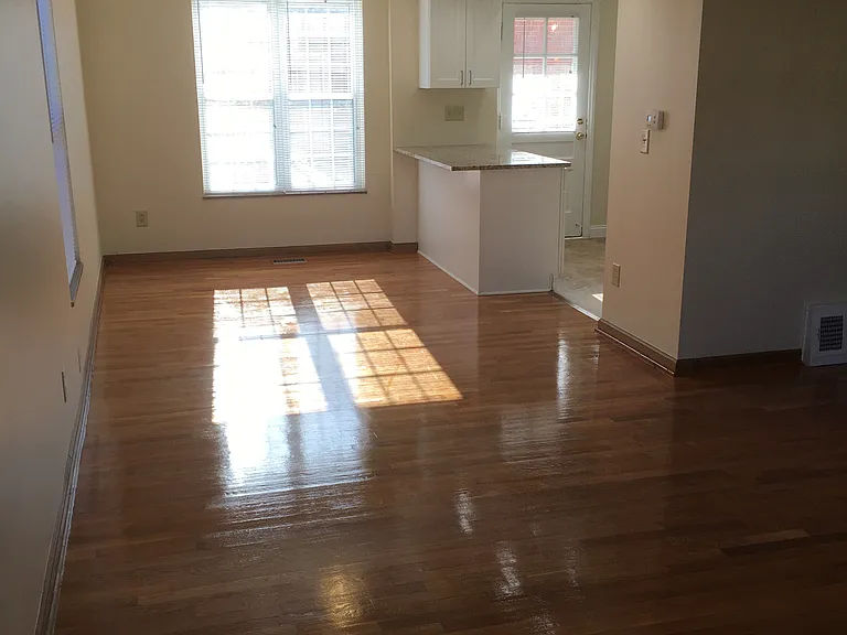 5851 N High St #C — Photo 26