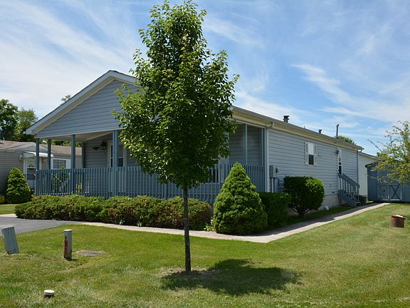 2nd image of 4 Oakwood Trl