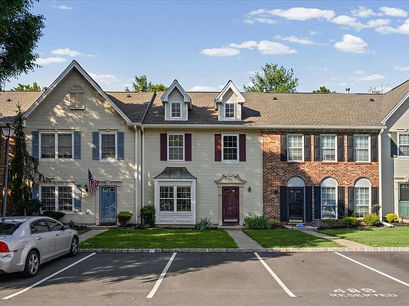2nd image of 36 Albury Way