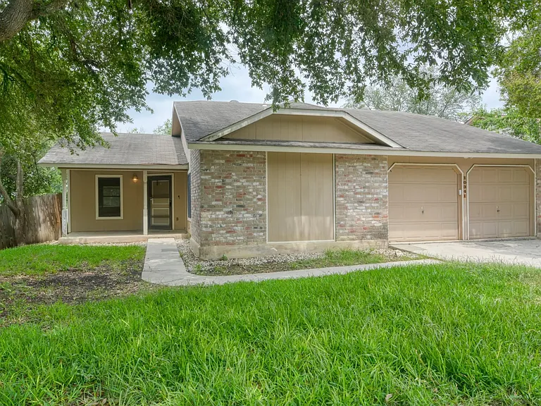 10341 Flatland Trl — Photo 1