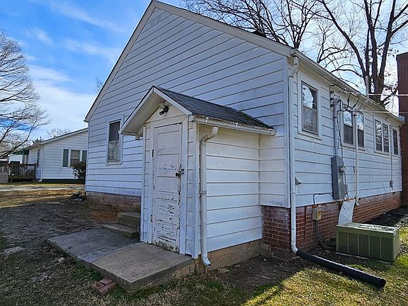 4th image of 518 Edgewood Dr