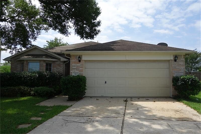 1st image of 13623 Country Pine Ct