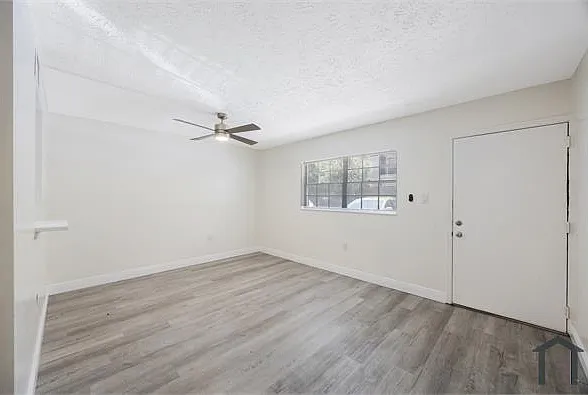 3111 W Horatio St #202 — Photo 5