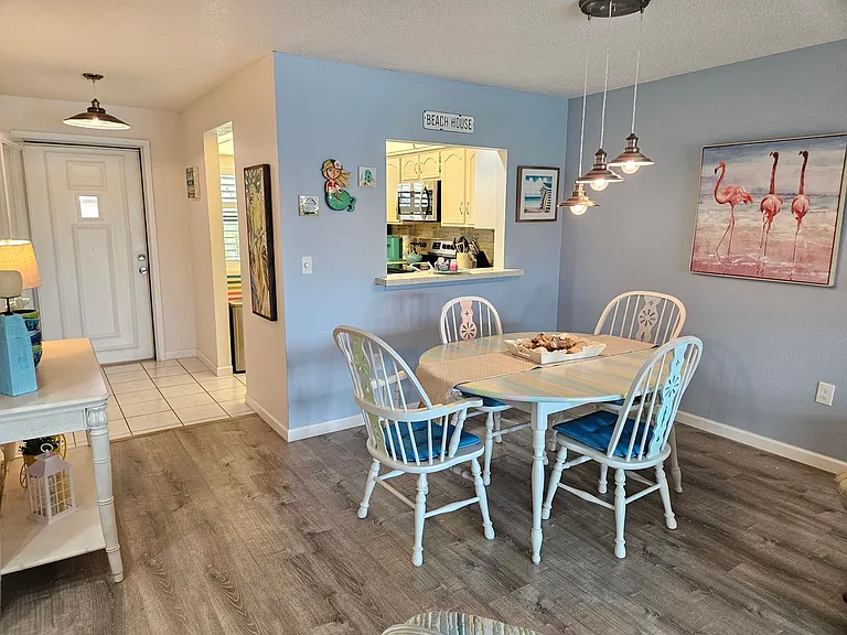 340 Three Lakes Ln #F — Photo 19