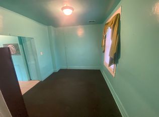 2381 Holmes St, Hamtramck, MI 48212