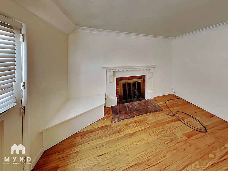 950 W Taylor St — Photo 4