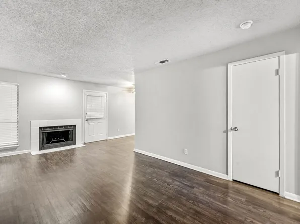 4502 Gaston Ave APT 319, Dallas, TX 75246