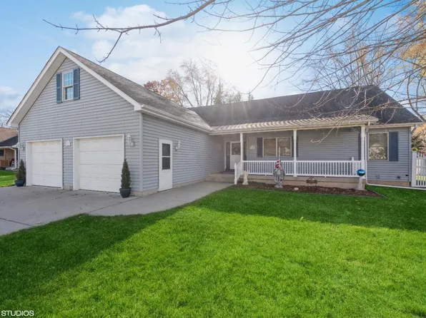 509 Oakwood Dr, Chesterton, IN 46304