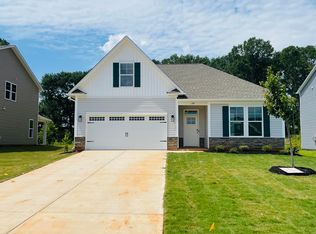 184 Hunter Ridge Dr, Boiling Springs, SC 29316