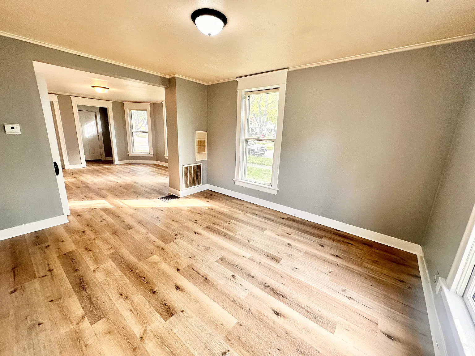 2 bed, 960 sqft, $1,150 — Photo 2
