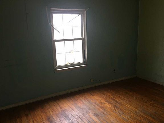 4th image of 7312 Forest Ave
