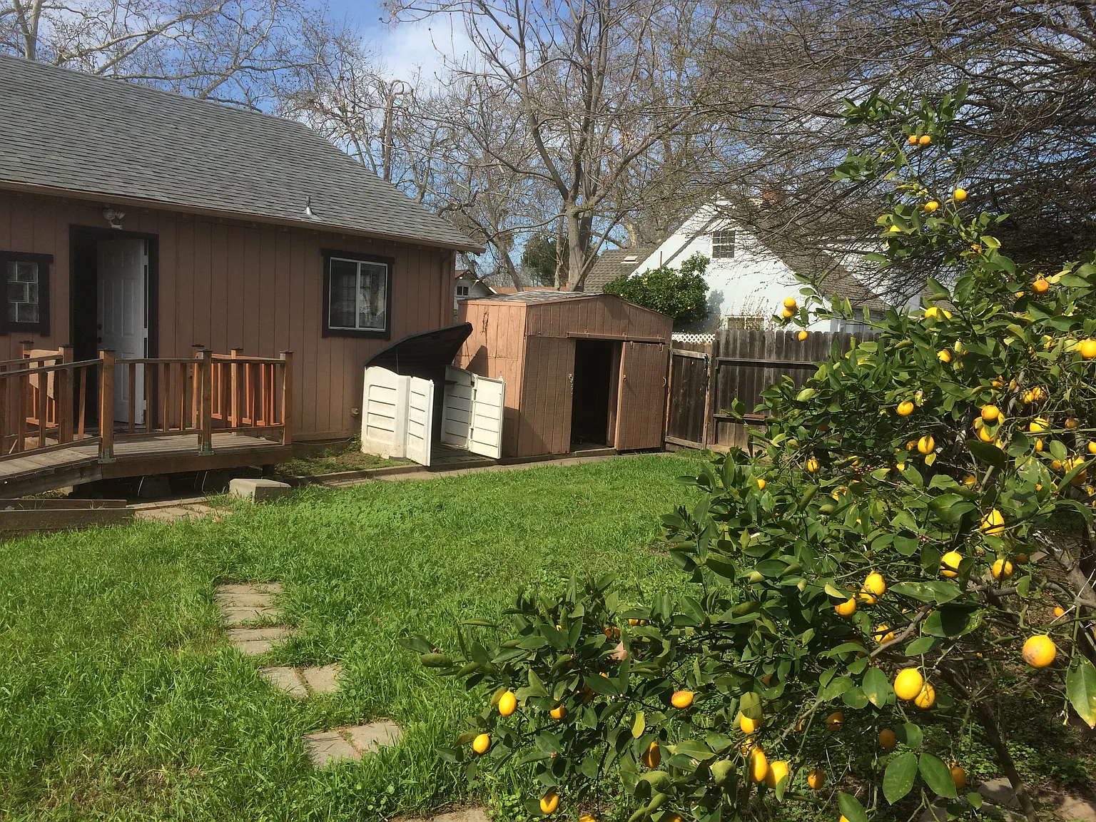 4201 52nd St — Photo 2