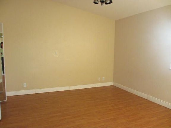 3rd image of 4050 NW 91st Ter
