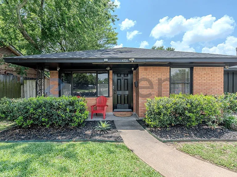 4701 W 43rd St — Photo 32