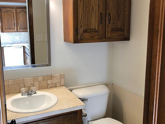 4th image of 2126 Melrose Ct
