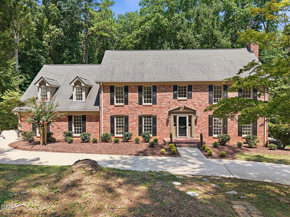 1st image of 2404 Beechview Ct