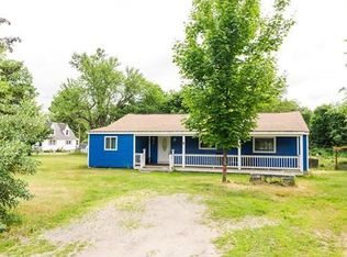 4 Province St, Pepperell, MA 01463