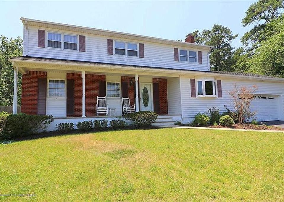 1st image of 19 Friar Ct