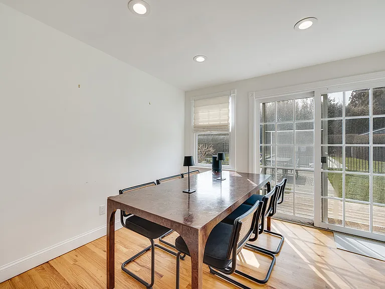 82 Powell Ave — Photo 10