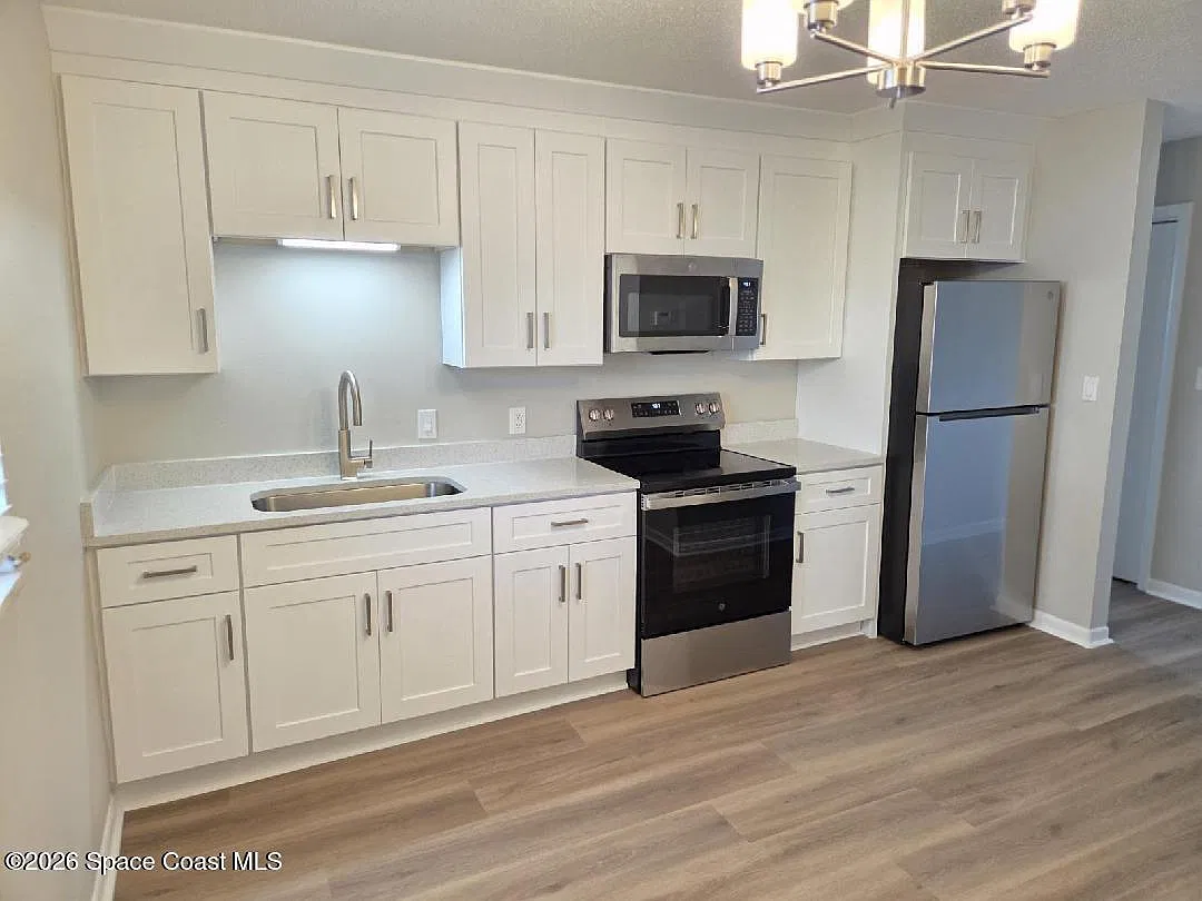 1 bed, 1.0 bath, 727 sqft, $1,600 — Photo 3