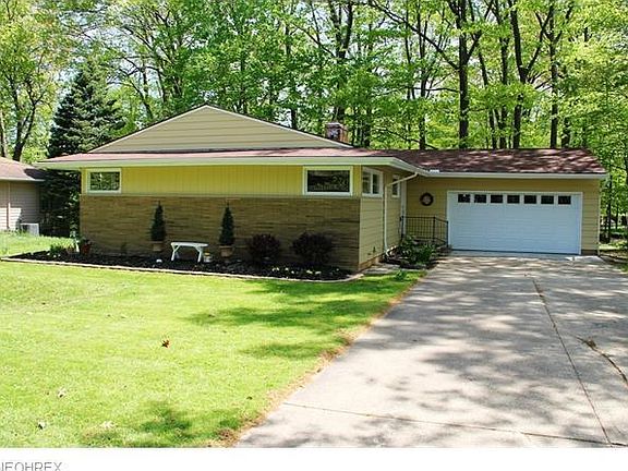 3rd image of 8337 Eastwood Dr