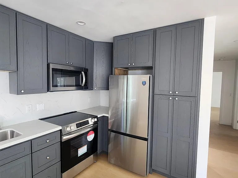 9807 Peach Ave — Photo 6