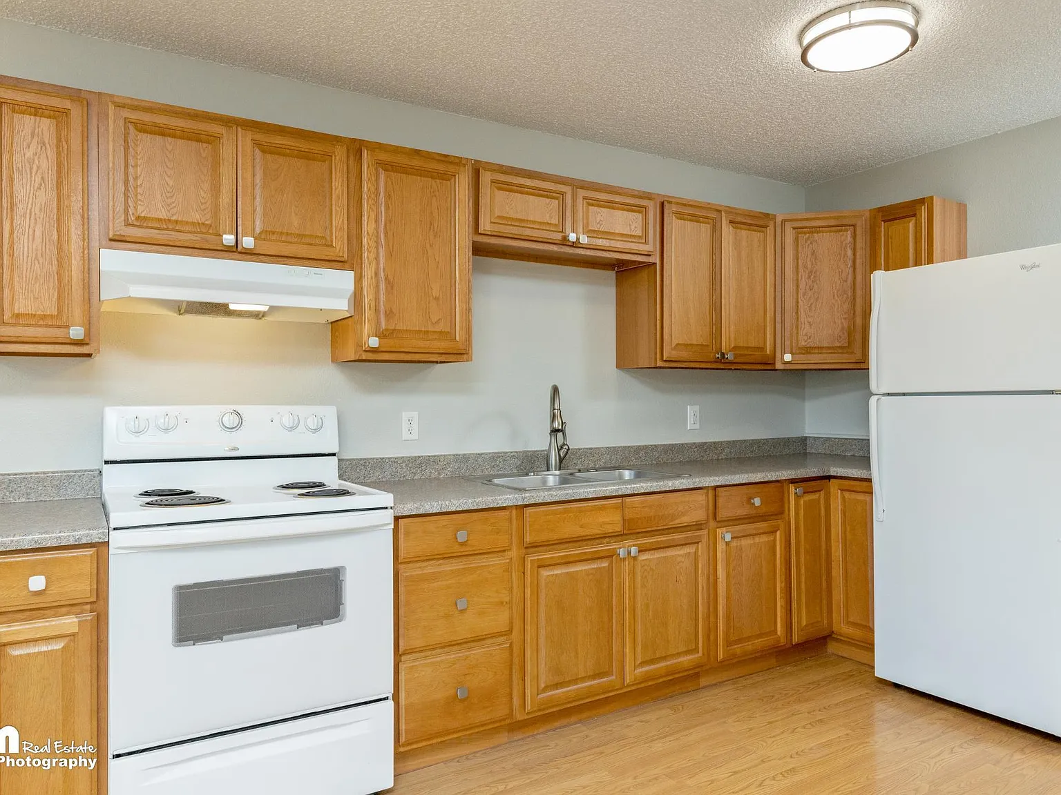 3 bed, 940 sqft, $1,800 — Photo 4