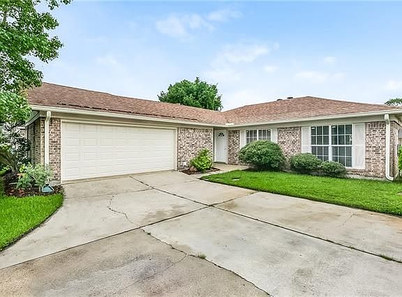 2nd image of 2101 Sugarloaf Dr