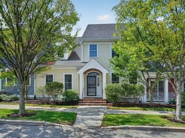 15 Hastings Rd Unit 15, Hudson, MA 01749