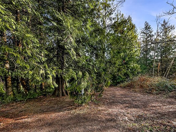 2nd image of 6657 N Fruitdale Road