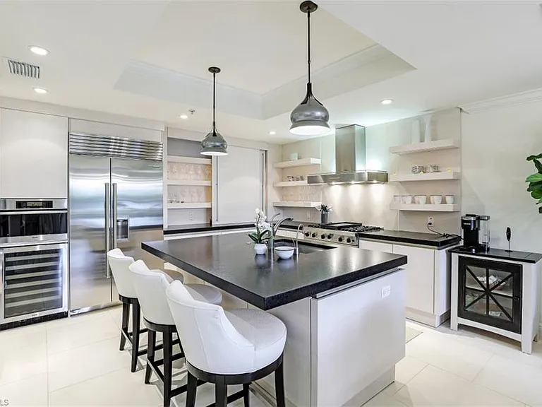 270 5th Ave S #H-2 — Photo 8