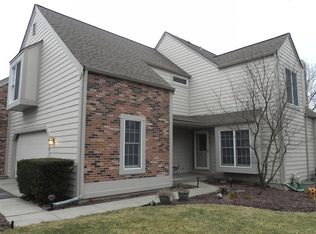 146 Whittington Crse, St Charles, IL 60174